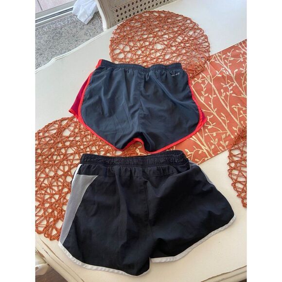 2 sets of shorts (XS and small) - Picture 2 of 4